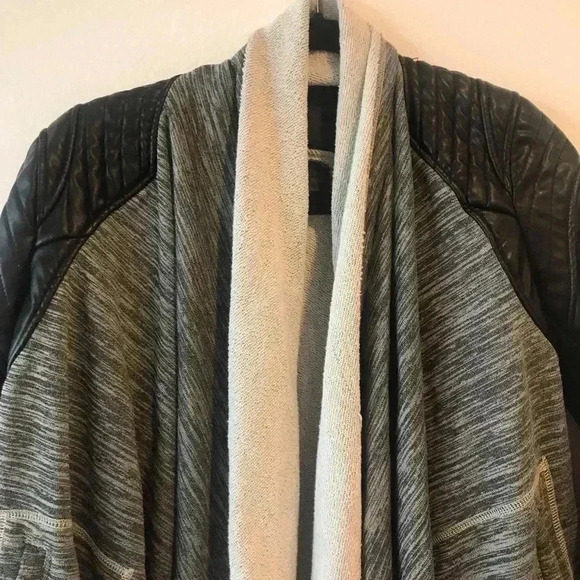 BlankNYC Sz S Open Cardigan Jacket Faux Leather - Picture 4 of 10